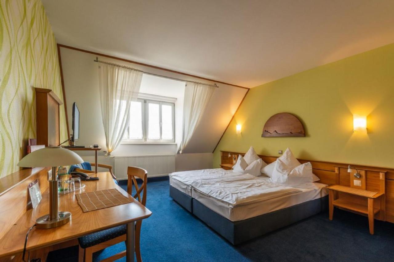Biobausewein Wein Hotel Leben Iphofen Eksteriør bilde