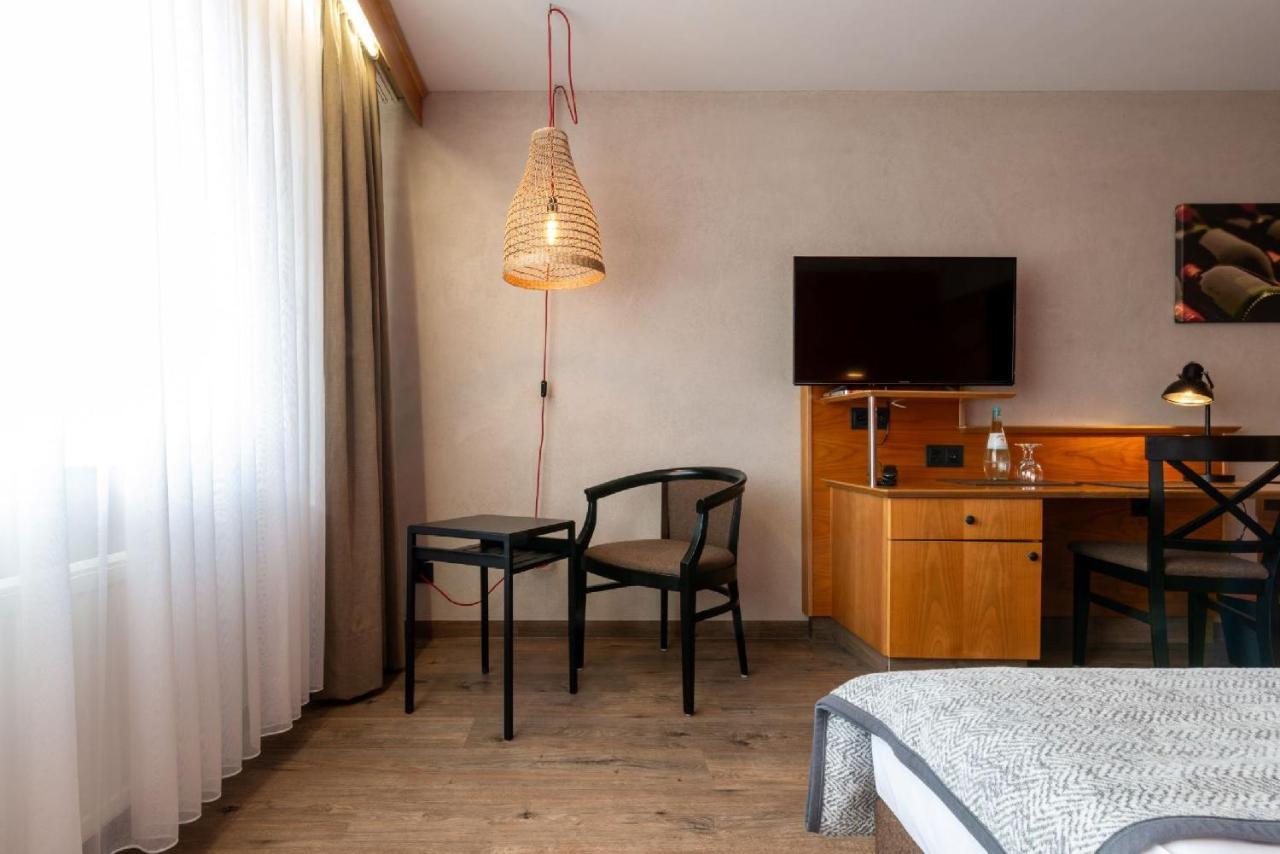 Biobausewein Wein Hotel Leben Iphofen Eksteriør bilde