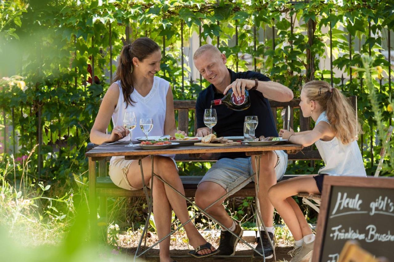 Biobausewein Wein Hotel Leben Iphofen Eksteriør bilde
